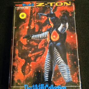 Ultraman Z-Ton 1/350 Bandai